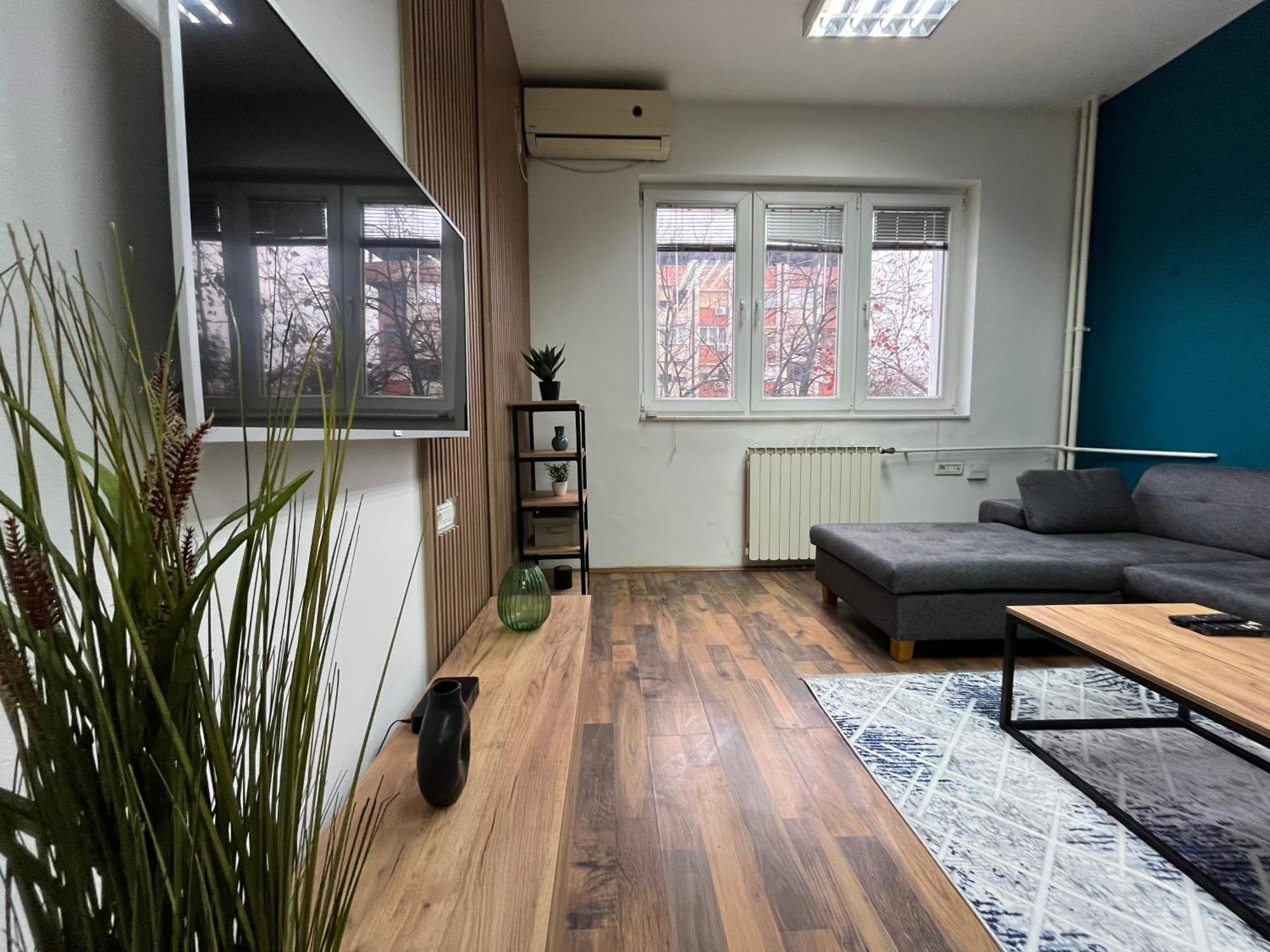Central M - 5 Apartments Skopje Eksteriør bilde