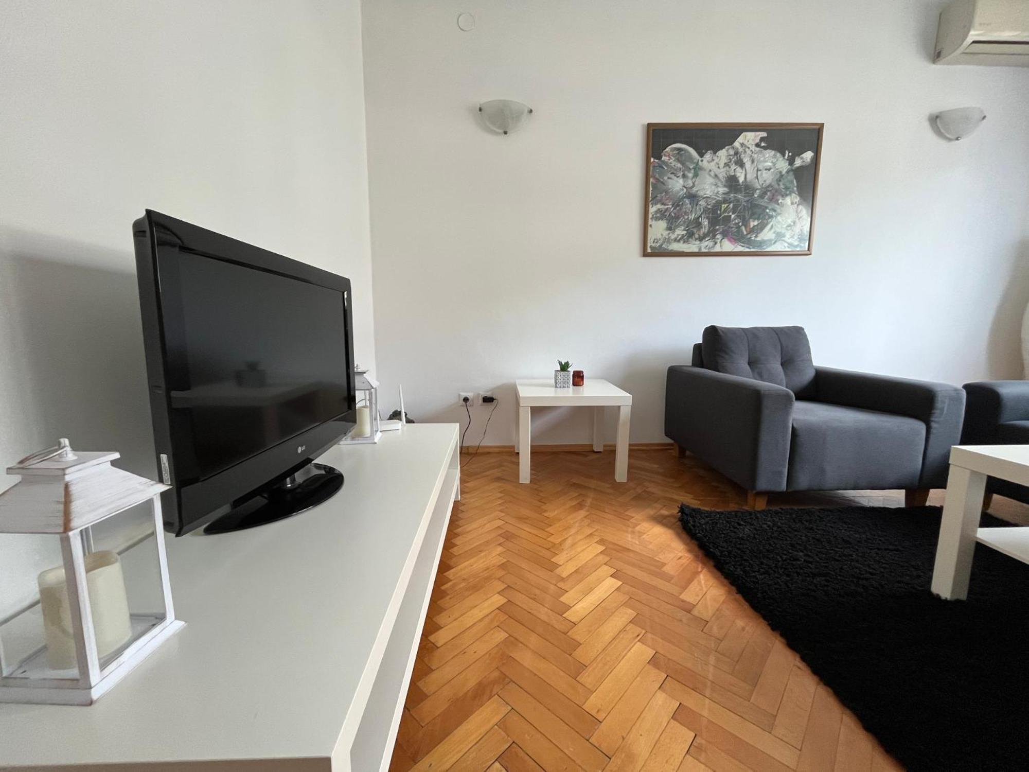Central M - 5 Apartments Skopje Eksteriør bilde